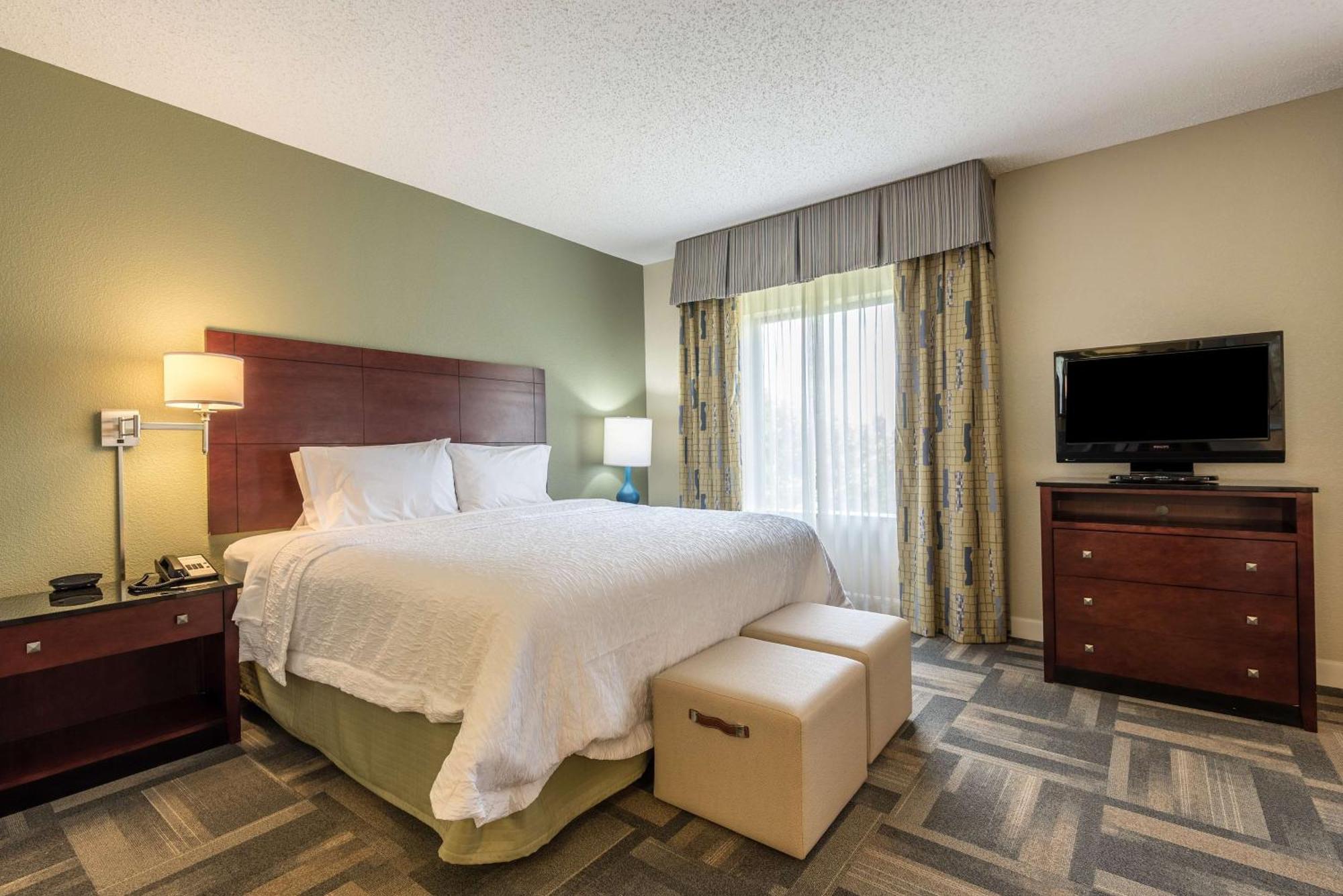Hampton Inn & Suites Orlando-South Lake Buena Vista Kissimmee Exterior photo